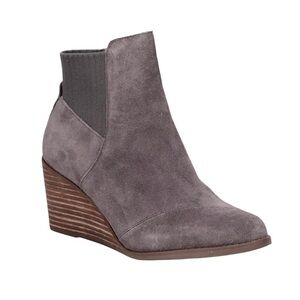 Tom’s Sadie grey Suede Wedge Ankle ortholite Bootie women’s 9 New with tags